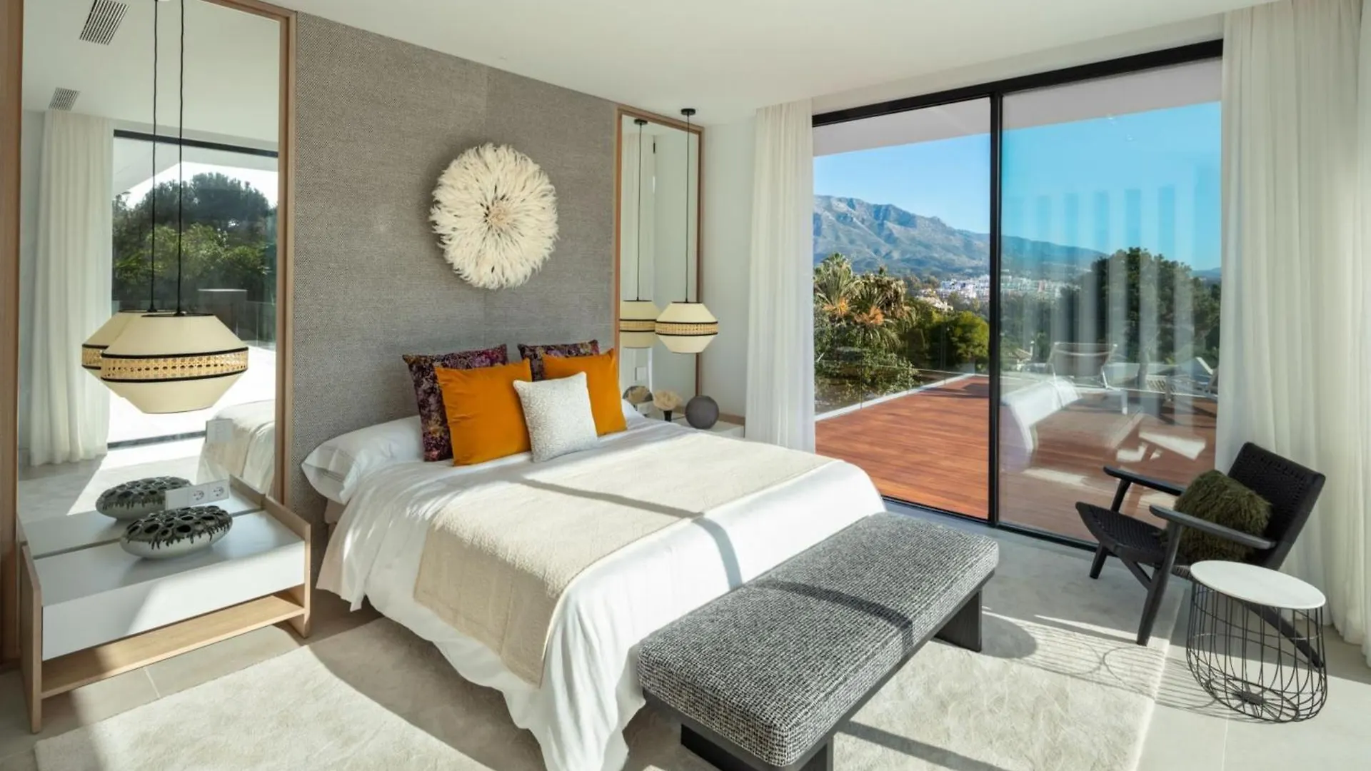 Vacation Marbella I Villa Almost Heaven, New Built Villa, Rooftop Jacuzzi, Infinity Heated Pool Spain