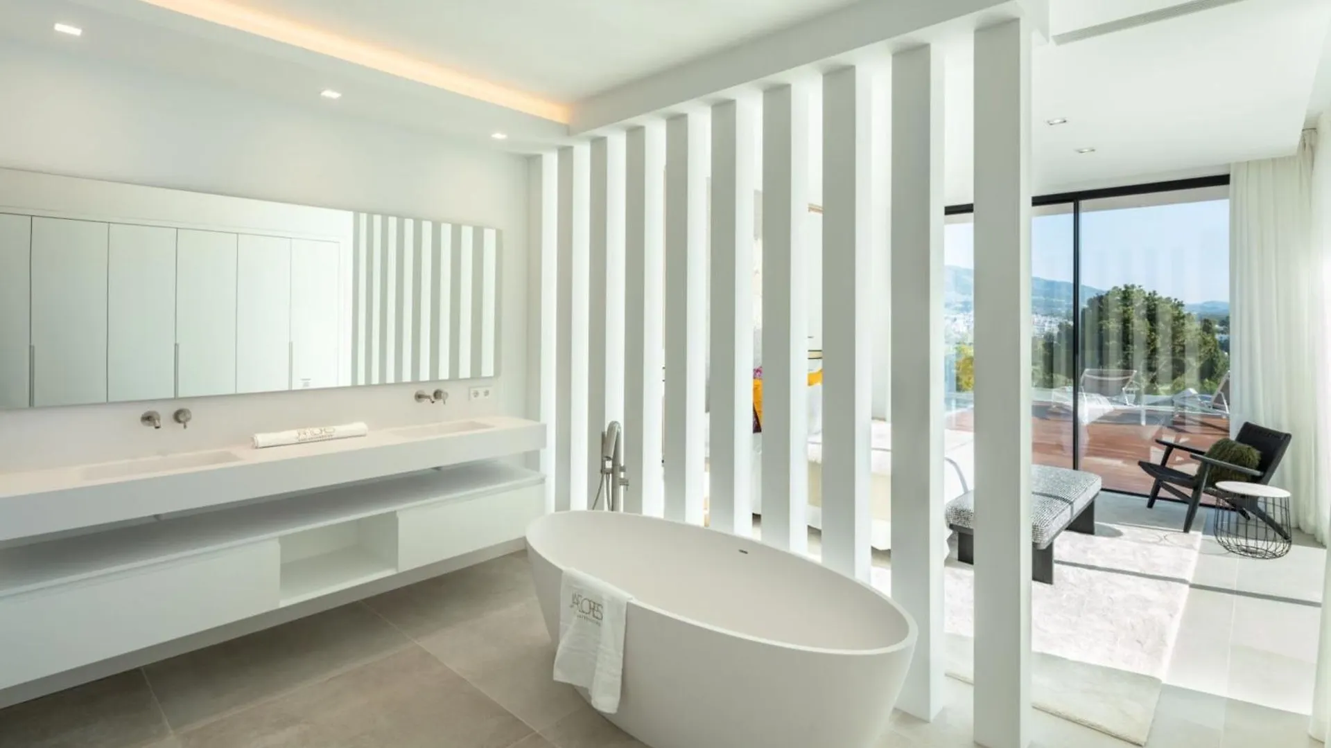 Vacation Marbella I Villa Almost Heaven, New Built Villa, Rooftop Jacuzzi, Infinity Heated Pool