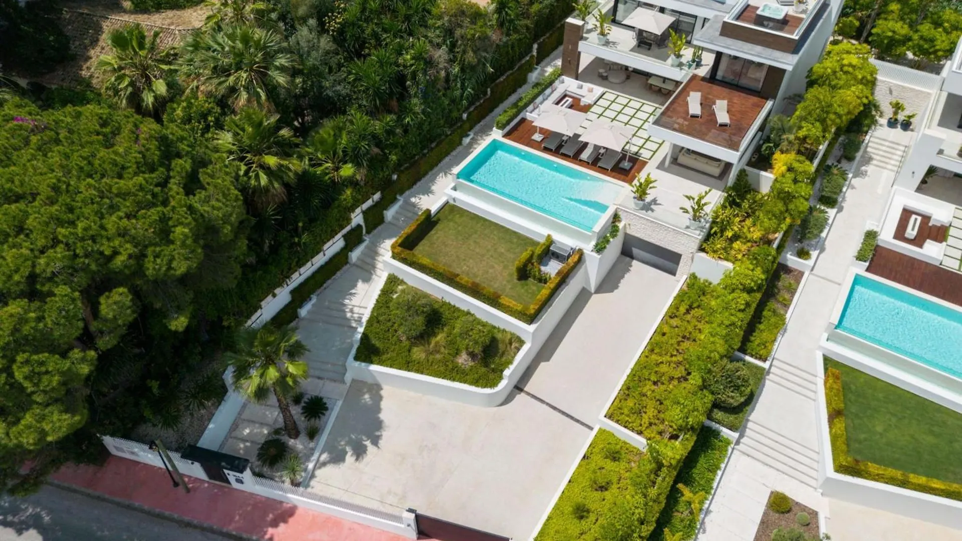 Vacation Marbella I Villa Almost Heaven, New Built Villa, Rooftop Jacuzzi, Infinity Heated Pool 0*,